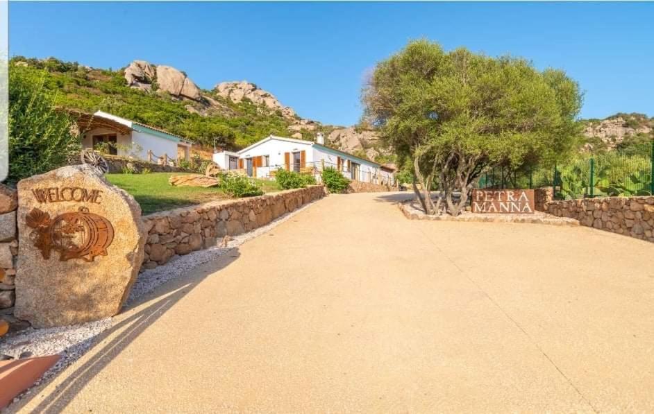Tenuta Petra Manna Palau Exterior photo